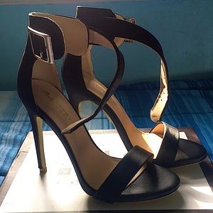 Sandalias con tacón ultra grande